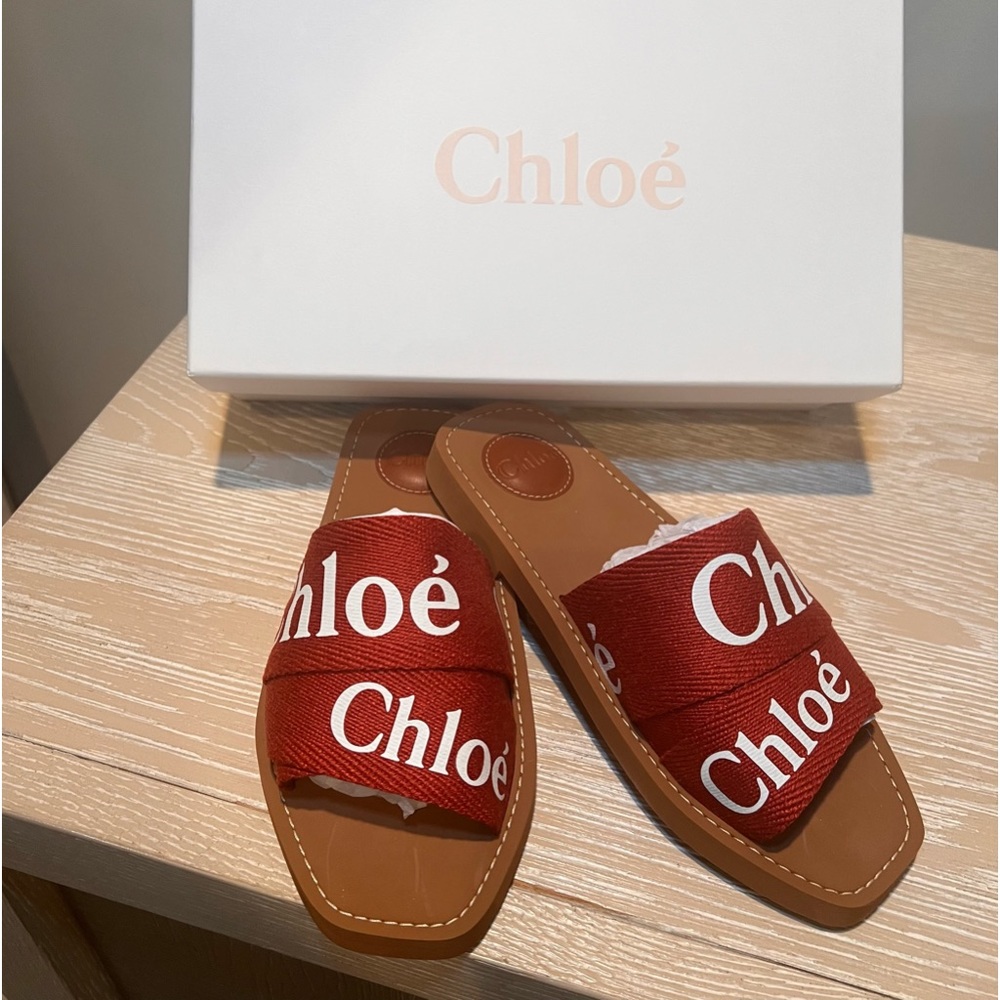 *Never worn* Chloé 
Women's Woody Logo Slide Sandals
Size 37W/US size 7